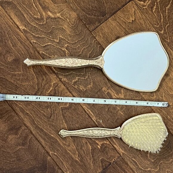 Vintage Vanity Set Mirror& Brush USA Gold Tone Floral Hollywood Regency Boudoir - Picture 3 of 8